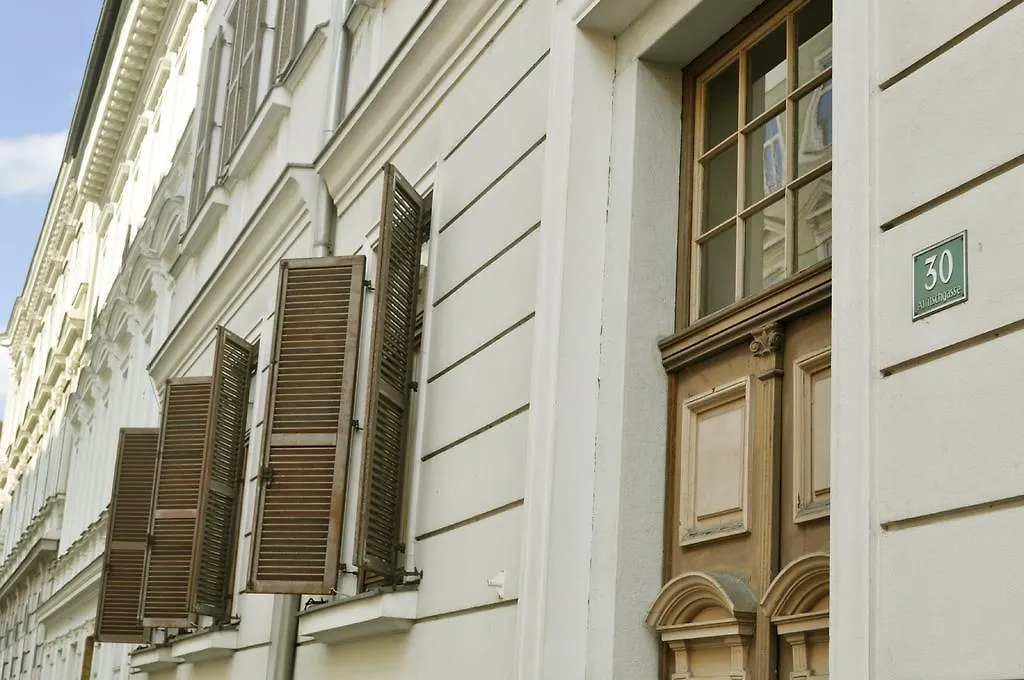 Apartment Mit Grossem Balkon Graz